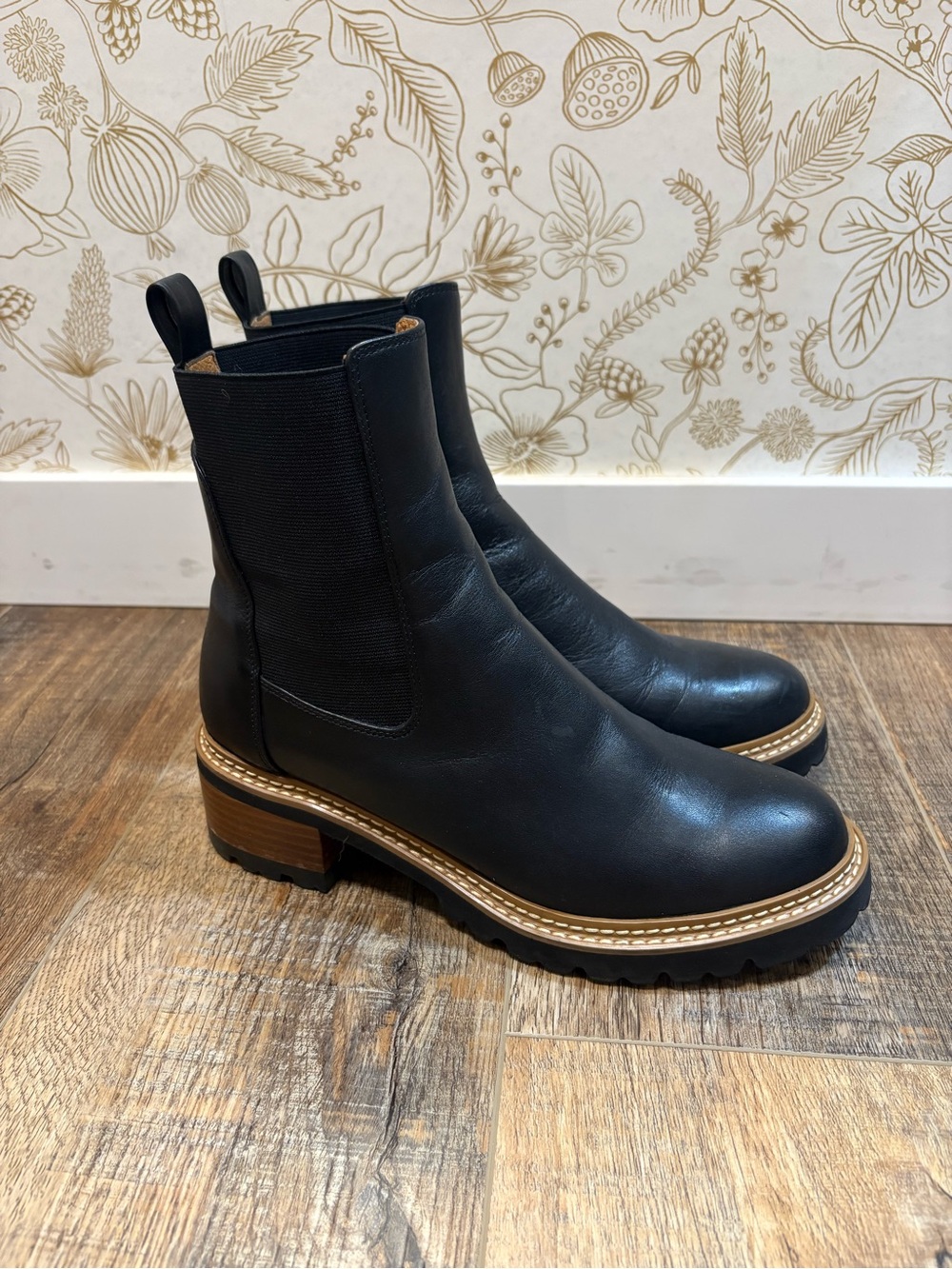 eos Black Leather Chelsea Lug Sole Ankle Boots with Contrast welt